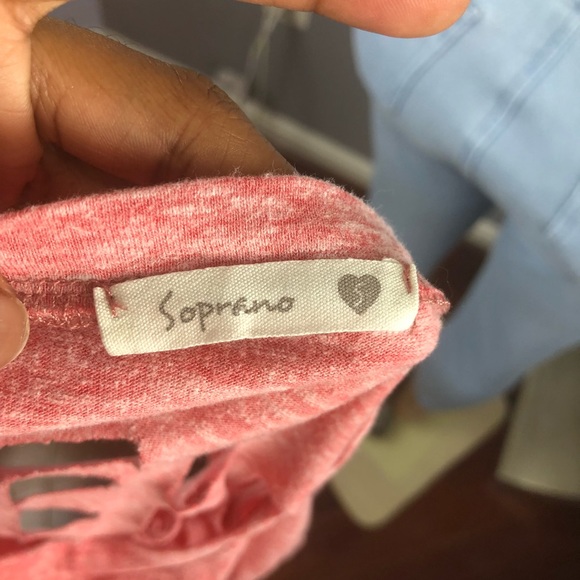 Diamond Back Cutout T-Shirt 💎 - Picture 6 of 6